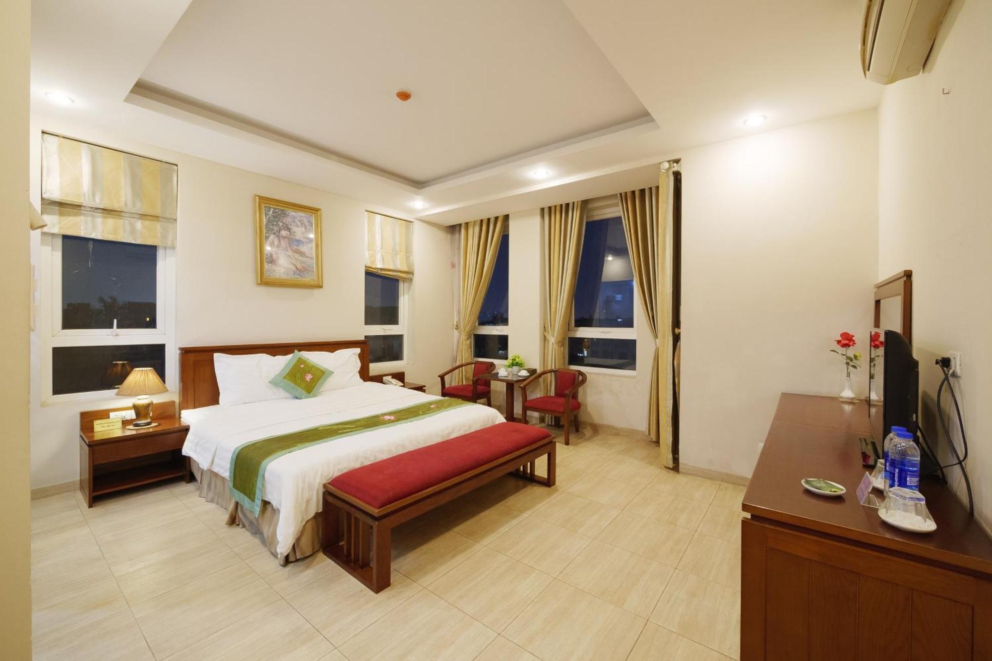 Ngan Ha Hotel Long Bien Hanoi Exterior photo