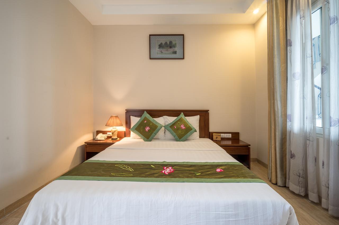 Ngan Ha Hotel Long Bien Hanoi Exterior photo